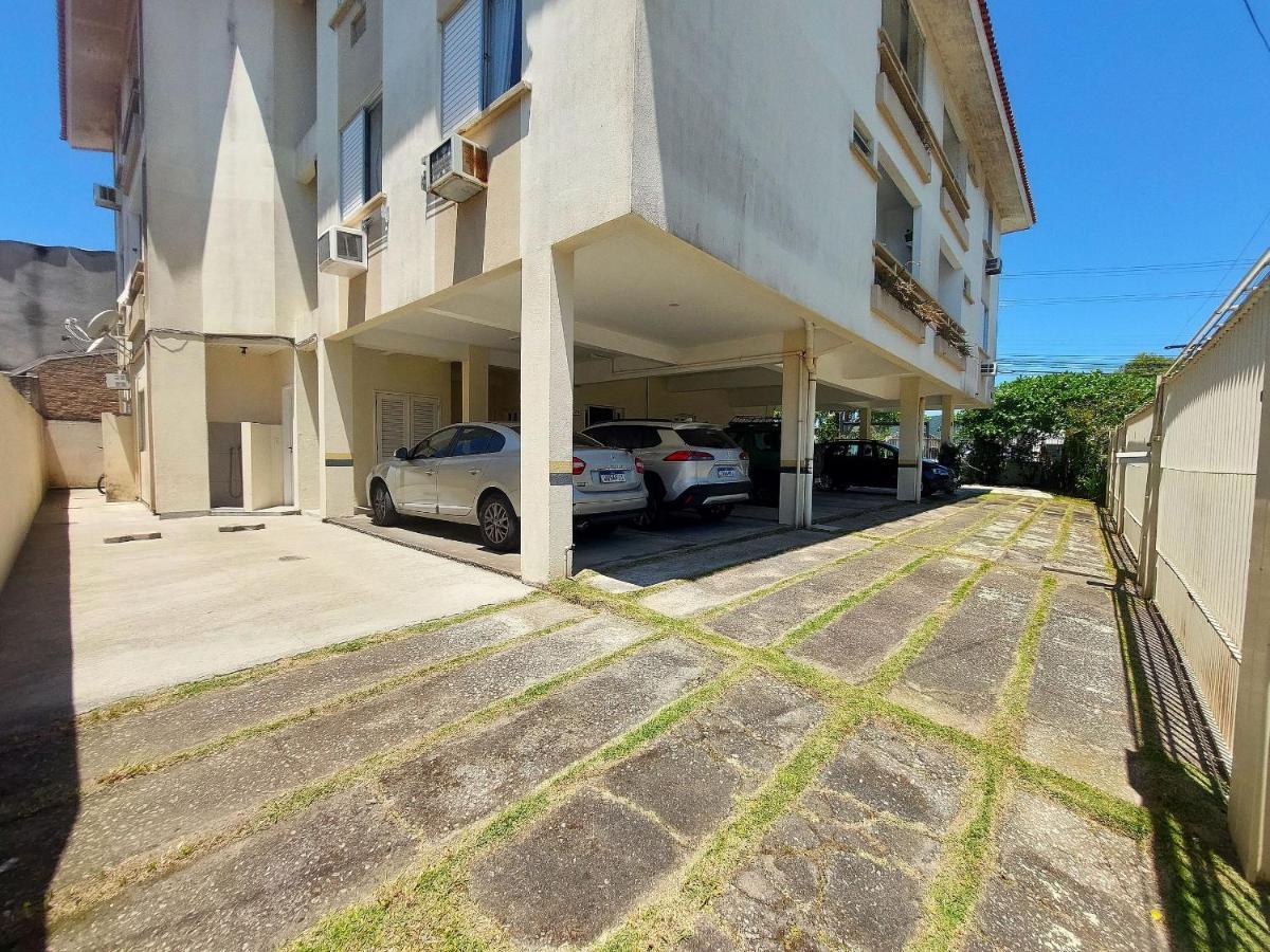 Apartment Residencial Bella *